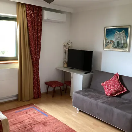 Iris فندق مبيت وإفطار Mošćenička Draga