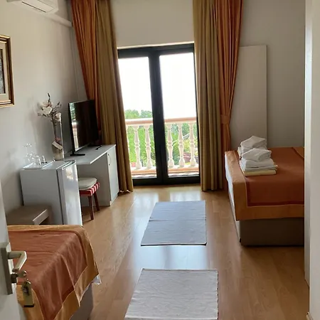 Iris فندق مبيت وإفطار Mošćenička Draga