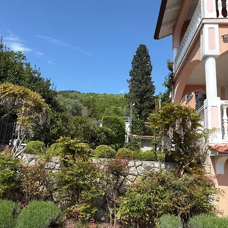 Iris 3* Mošćenička Draga