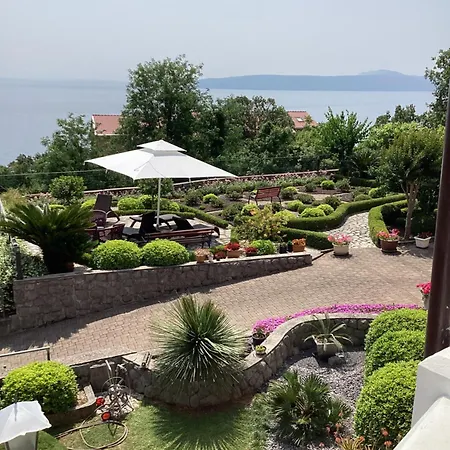 Iris 3* Mošćenička Draga