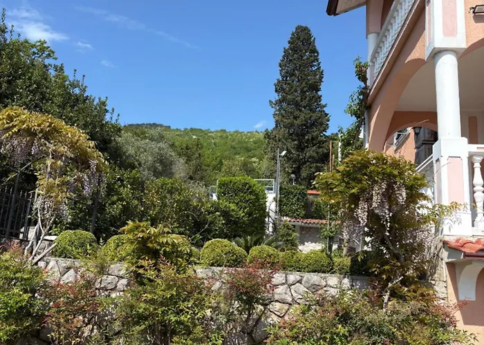 Iris 3* Mošćenička Draga