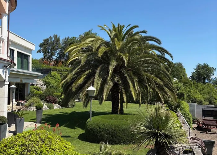 Iris Bed & Breakfast 3*