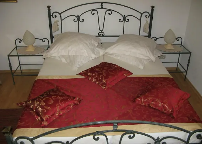 Iris Bed & Breakfast 3*